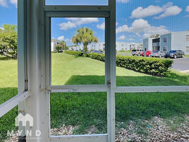 Building Photo - 3960 Southpointe Dr