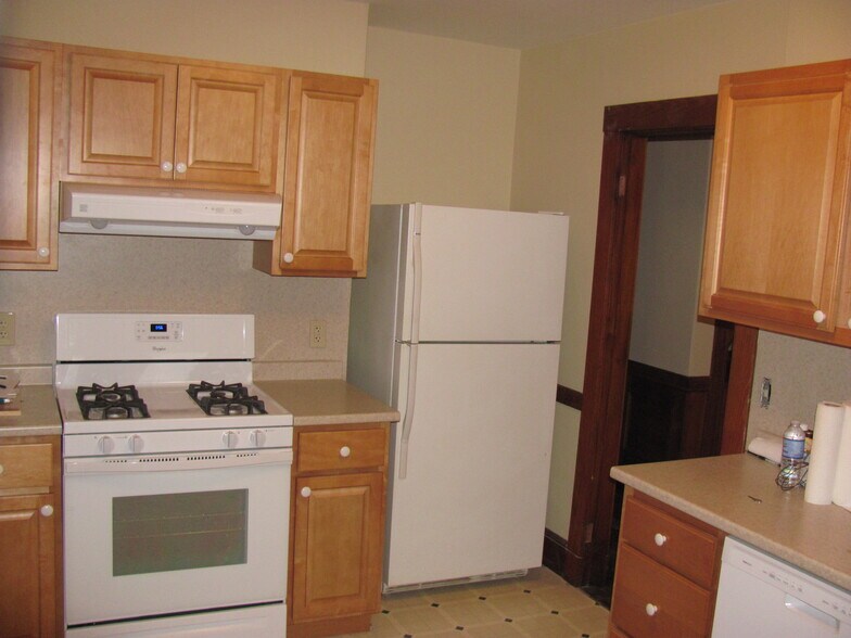 Building Photo - 22 Roseway St
