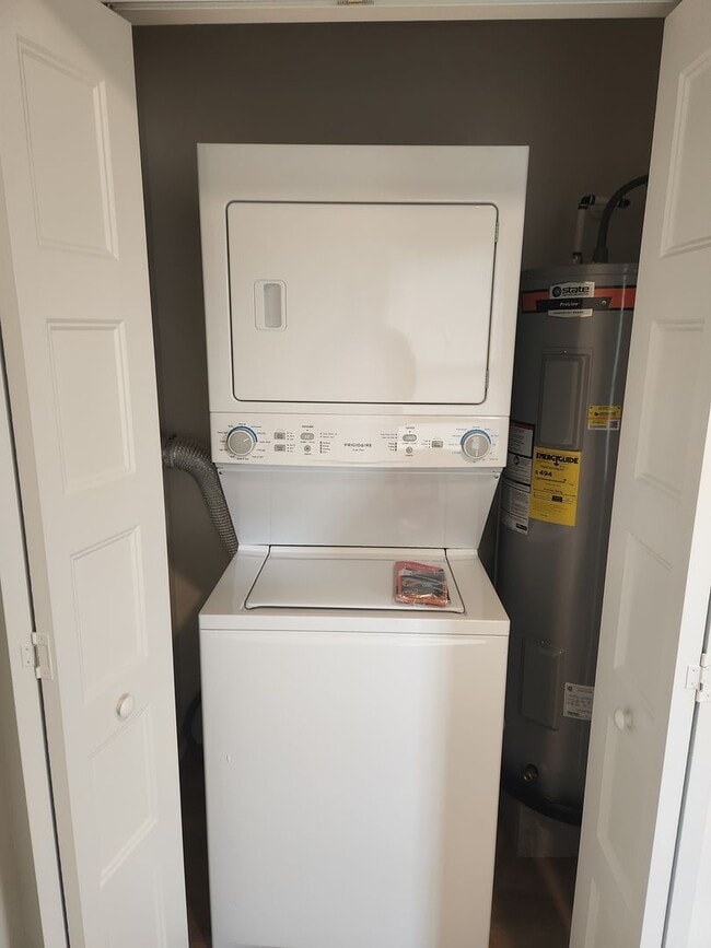 Building Photo - Blackstone-New Construction 3 Bed 2.5 Bath Townhouse-Fort Pickett Area