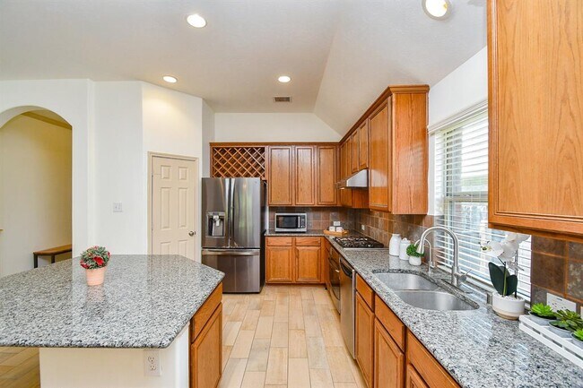 Building Photo - 16814 Ranger Ridge Dr