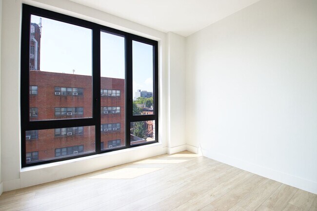 Building Photo - 11 Herkimer St