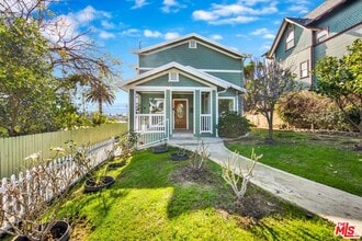 Building Photo - 2124 Reservoir St