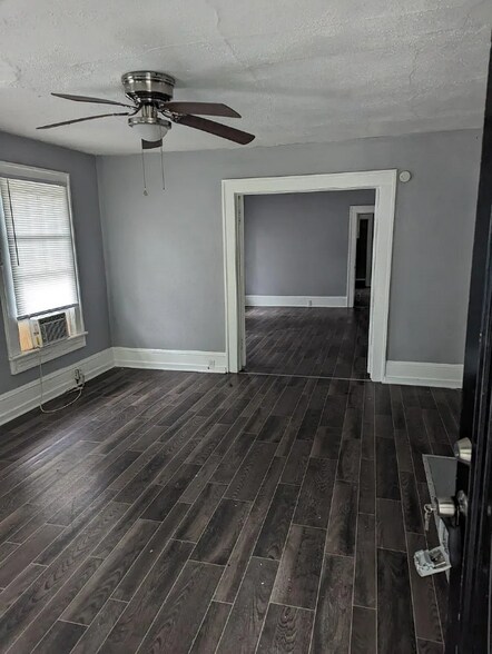 Primary Photo - 1105 Boulevard