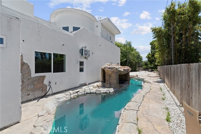 Building Photo - 1580 San Bernardino Pl