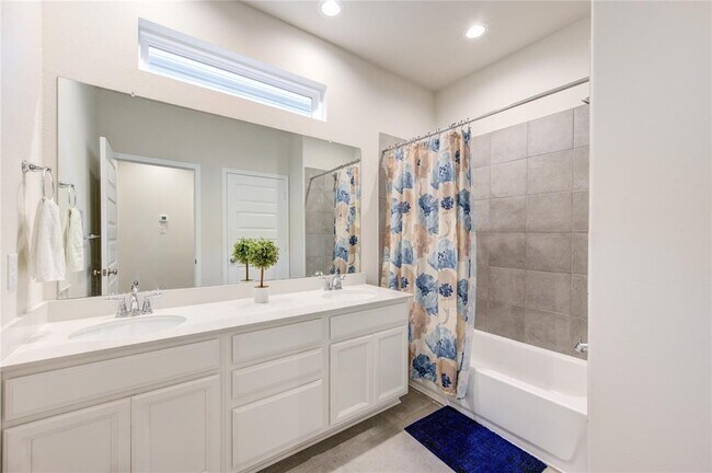 Building Photo - 9834 Rugged Oaks Dr