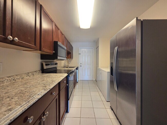 Building Photo - 605 Northlake Blvd