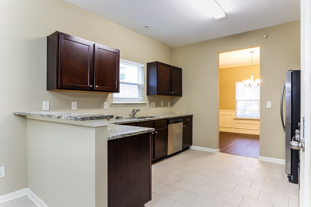 Building Photo - 118 Crescent Woode Way