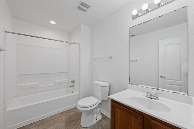Building Photo - 6212 Roseborough Dr