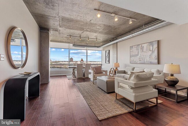 Building Photo - 1200 Steuart St