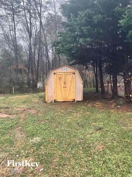 Building Photo - 184 Fremont Loop