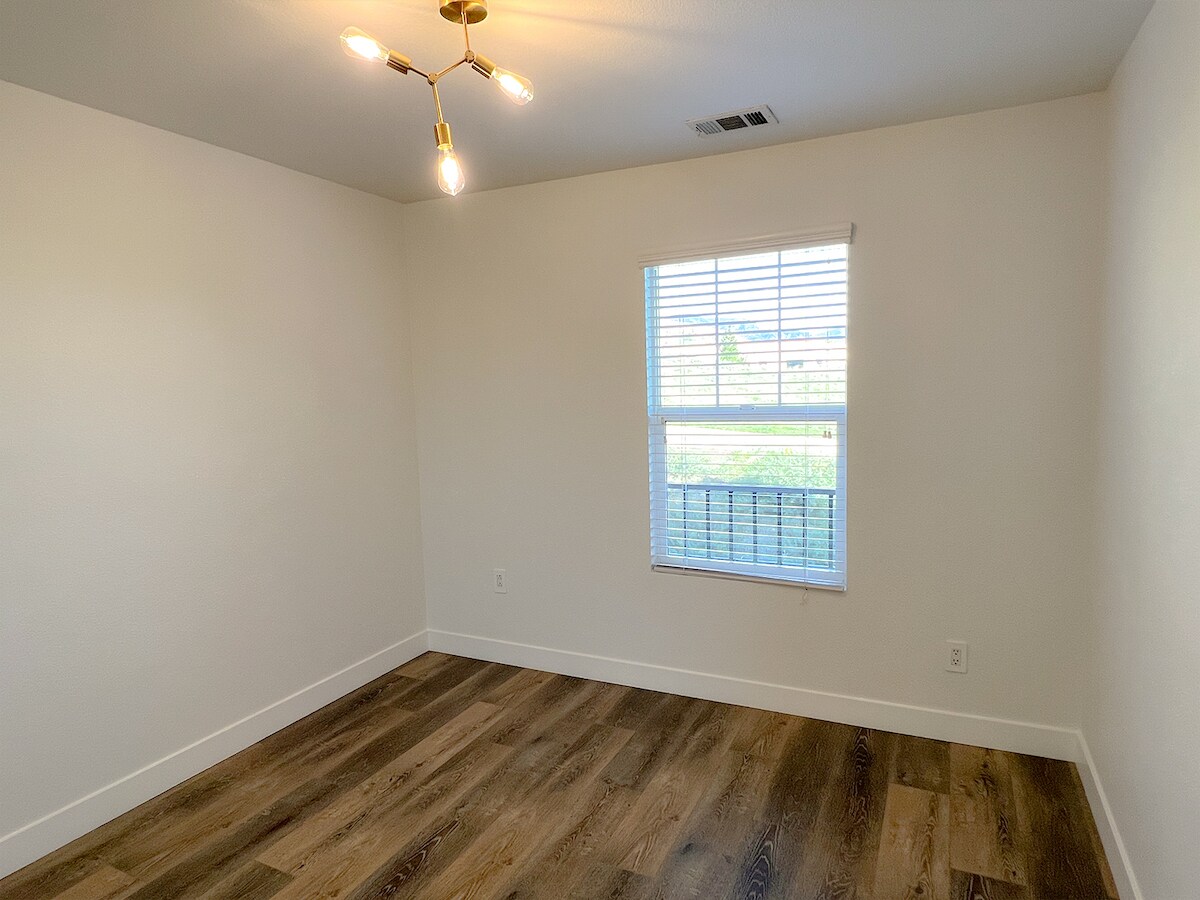 Building Photo - 16710 Nicklaus Dr