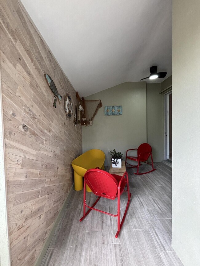 Building Photo - 10491 SW Academic Way