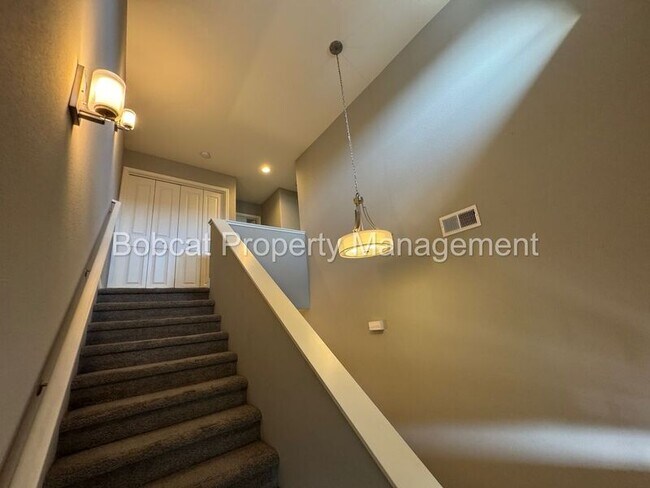 Building Photo - 1292 Saltern Dr