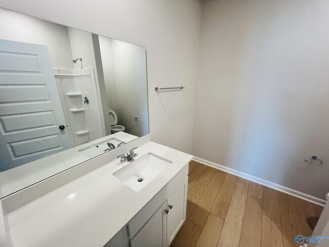 Building Photo - 16830 Orleans Dr