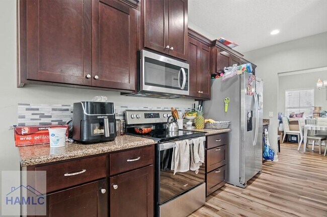 Building Photo - 543 Thorp Circle