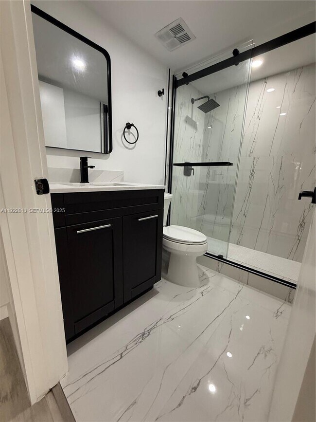 Building Photo - 8830 SW 123rd Ct