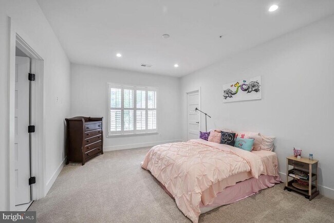 Building Photo - 4804 Bridle Ridge Rd