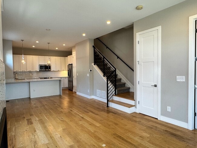 Building Photo - 452 Inca St