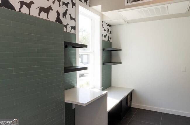 Building Photo - 305 Collins Industrial Way