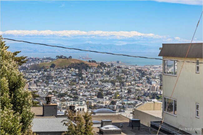 Building Photo - 160 Gardenside Dr