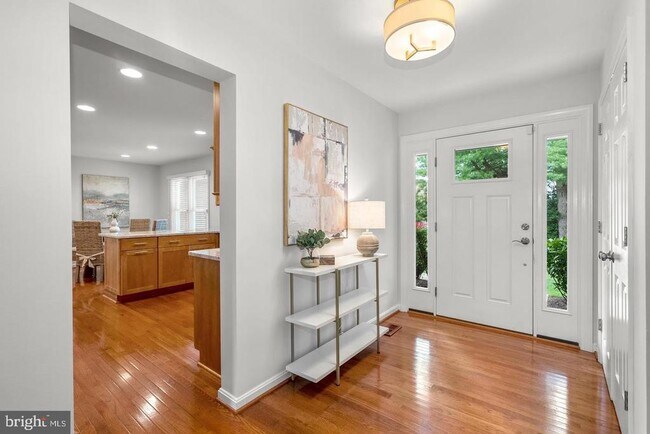 Building Photo - 9428 Meadow Shire Ln