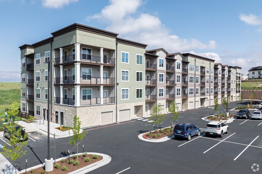 Building Photo - Stone Mesa Luxury Flats