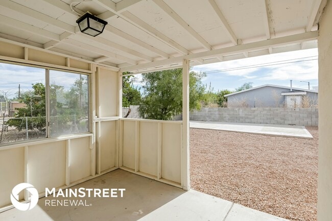 Building Photo - 455 W Montana St