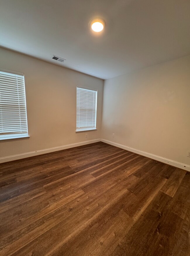 Building Photo - SIX BEDROOMS IN TRAVELERS REST?! YES, YOU READ THAT RIGHT!