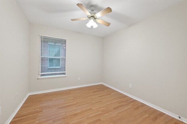 Building Photo - 21907 Willow Downs Dr