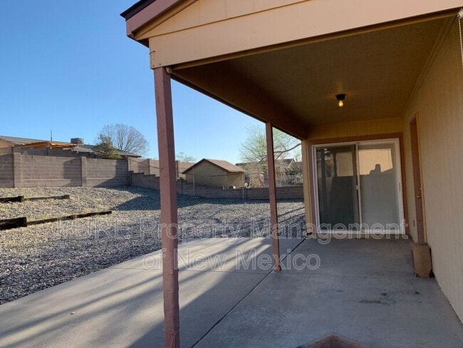 Building Photo - 4556 Platinum Dr NE