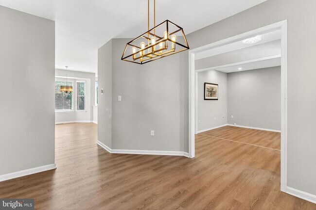 Building Photo - 2410 Dakota Lakes Dr