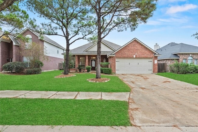 Building Photo - 9910 Pine Flats Dr