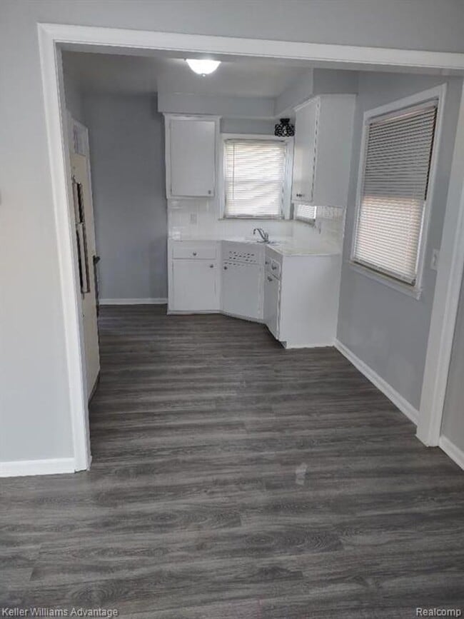 Building Photo - 31266 Hathaway