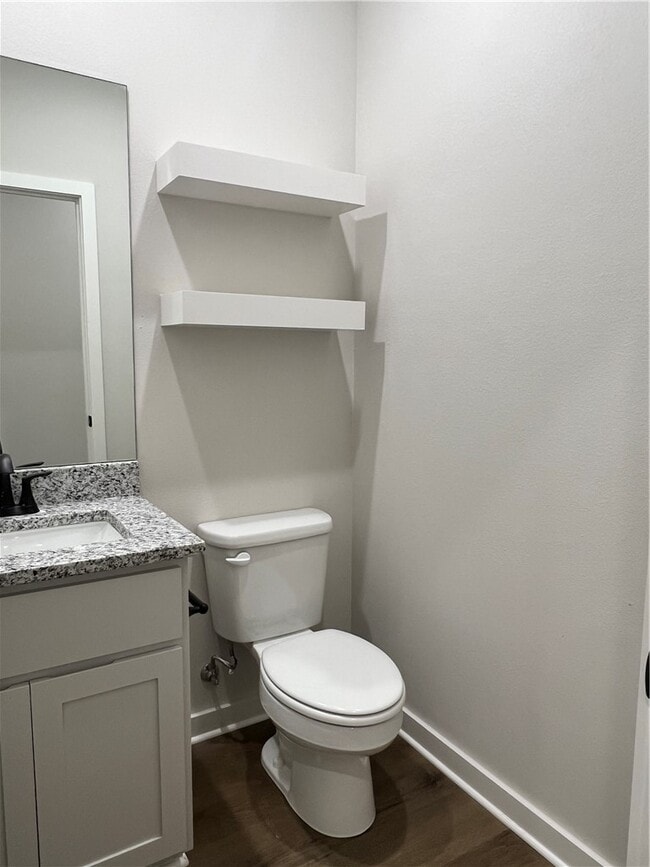 Building Photo - 572 Cosmos St