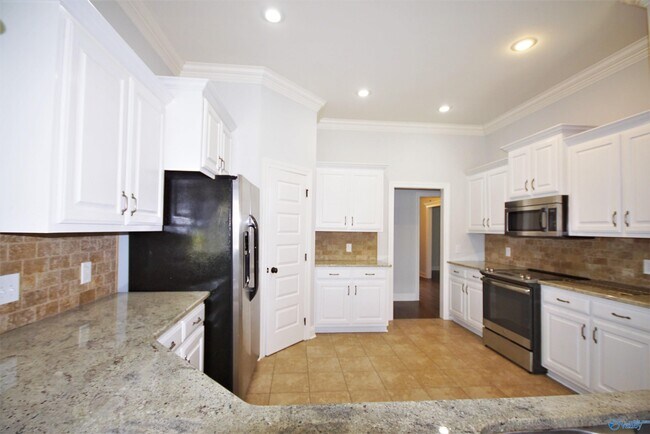 Building Photo - 109 Wolf Creek Trail SW