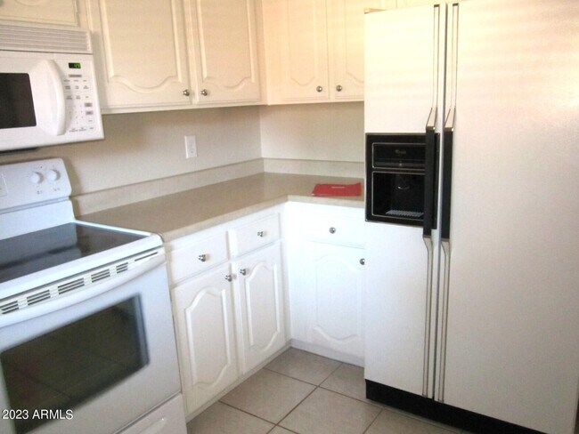 Building Photo - 12212 N Paradise Village Pkwy W