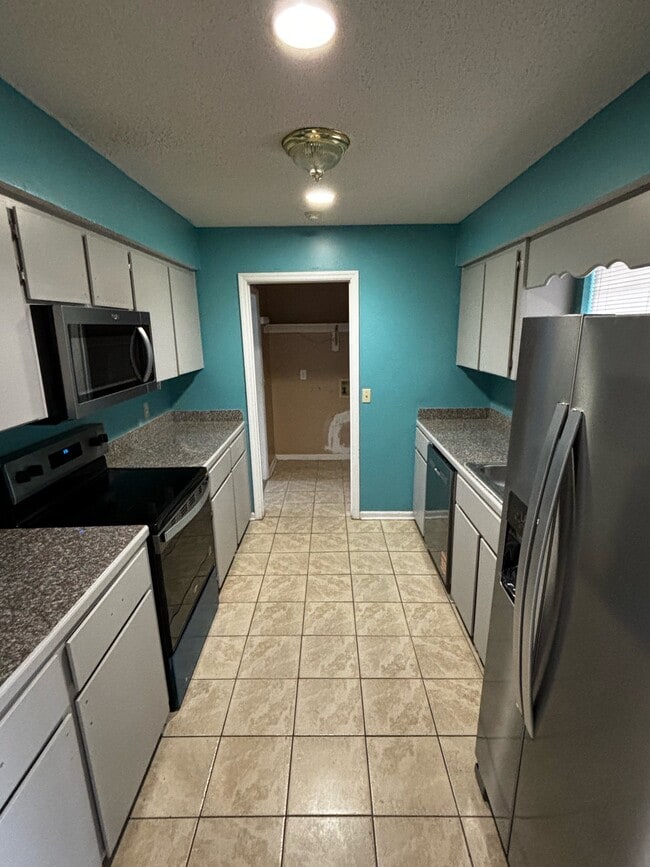 Building Photo - 728 Timber Ridge Trail