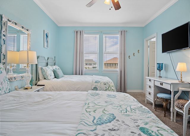 Building Photo - 3180 Sea Castle Dr