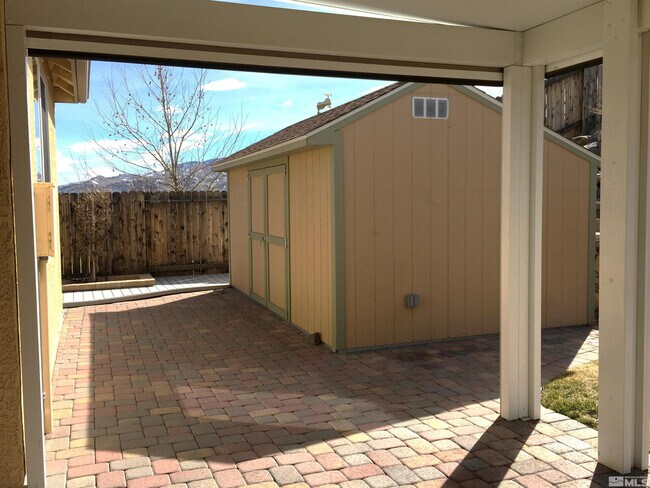 Building Photo - 1467 Bluewood Dr