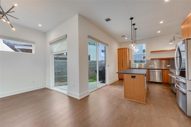 Building Photo - 108 Tillery St