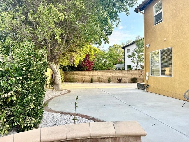 Building Photo - 7036 Sausalito Ave