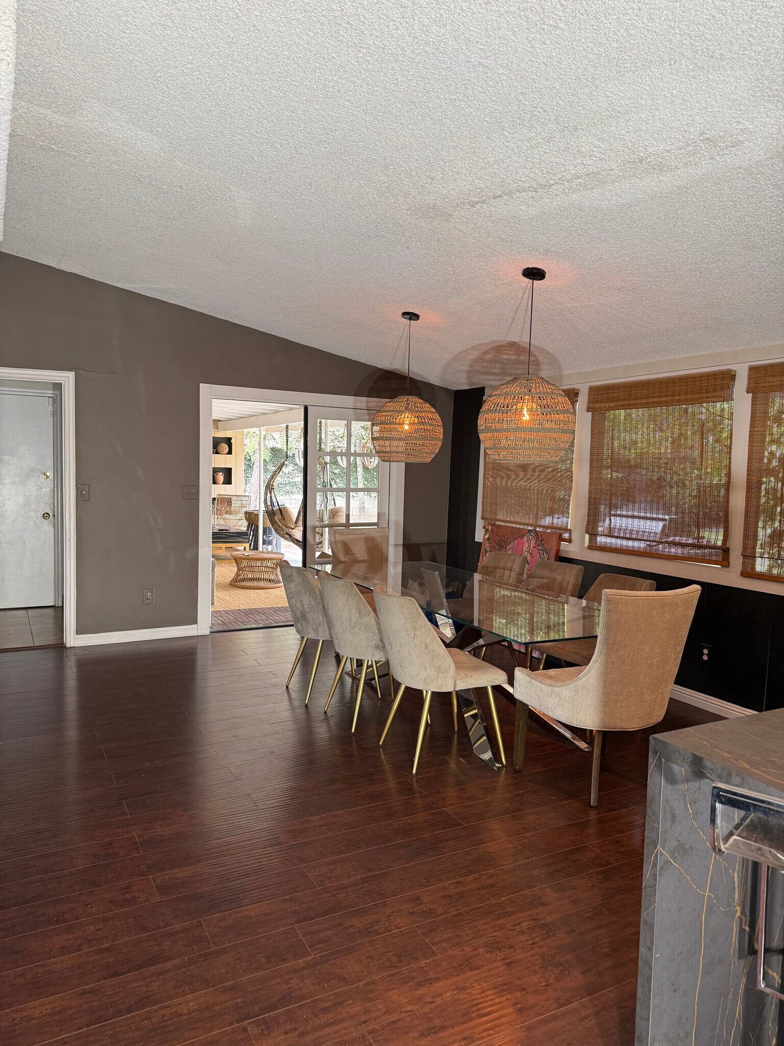 Building Photo - 4541 Collett Ave