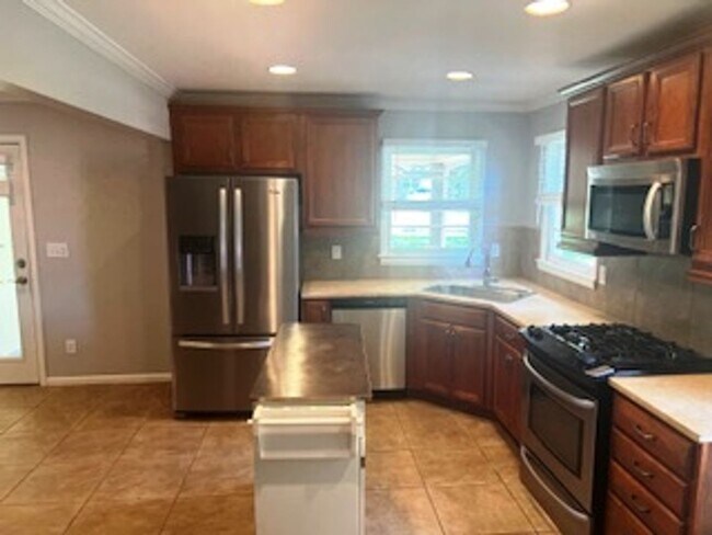 Building Photo - Convenient 3BR/2BA in Vestavia near Collonade