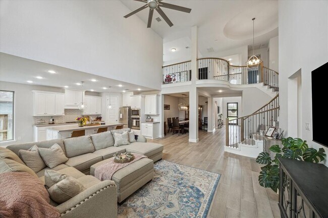 Building Photo - 9823 Magnolia Ests Ln