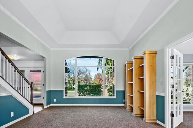 Building Photo - Parkside Paradise: Spacious 5-Bed Luxury in Hobble Creek