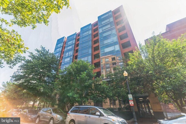 Building Photo - 1117 10th St NW