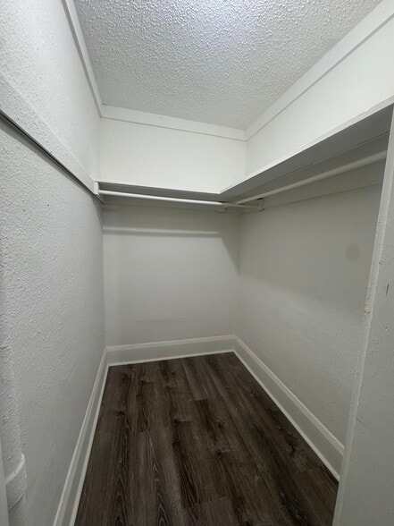 Building Photo - 321 W Patterson St