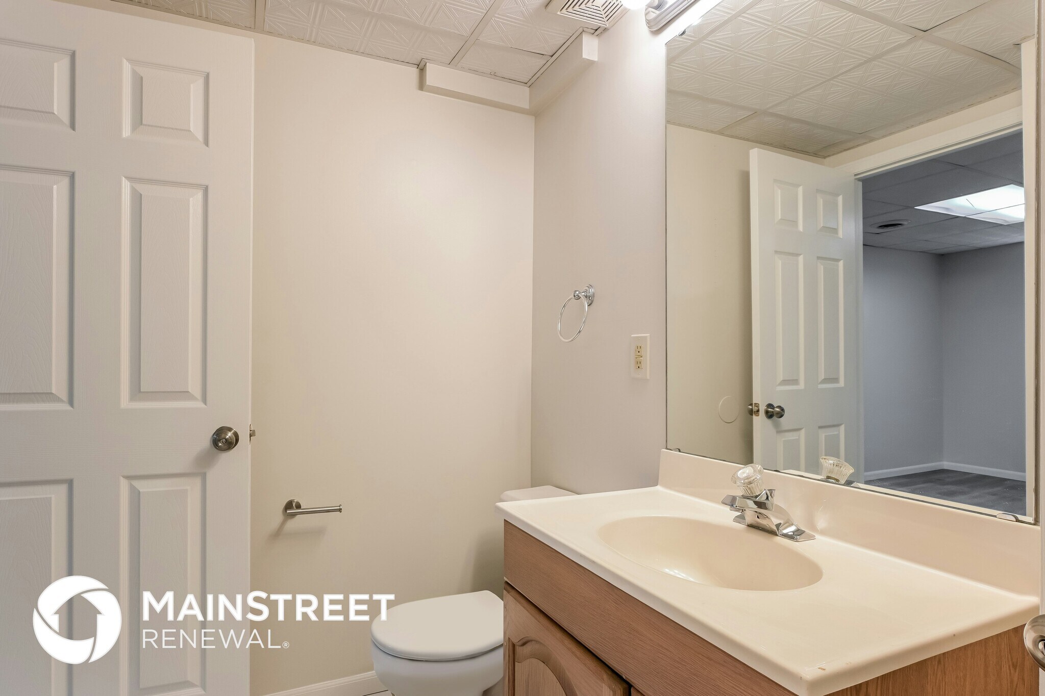 Building Photo - 1094 Eagle Nest Dr