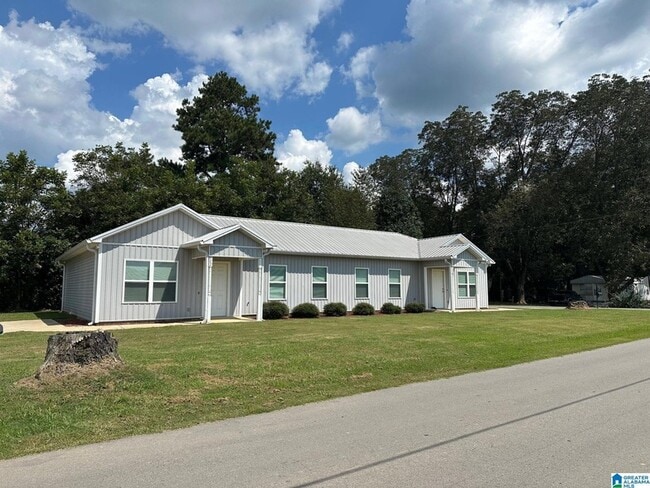 Primary Photo - 162 Crocker Rd