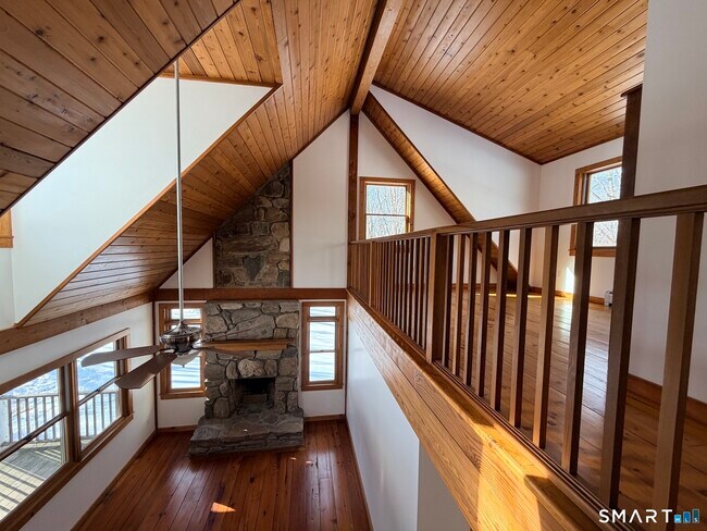 Building Photo - 249 Woodbury Rd